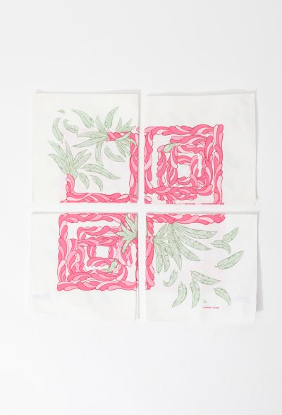 Hermès Graphic Floral Printed Napkin Set - 1 Hermès Graphic Floral Printed Napkin Set - 1