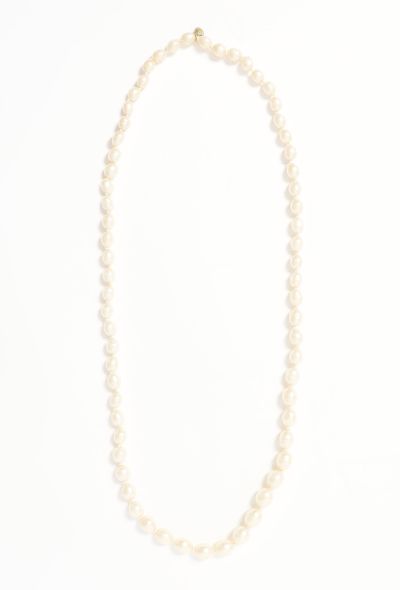 Chanel COLLECTOR '60s Rose Pearl Sautoir - 1 Chanel COLLECTOR '60s Rose Pearl Sautoir - 1