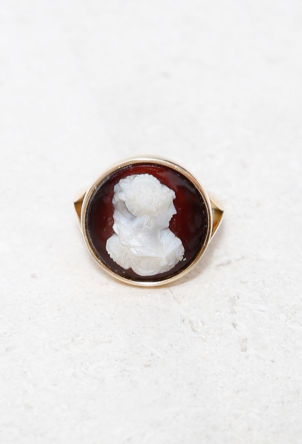 Vintage Fine Jewelry Antique 18K Yellow Gold Cameo Ring - 1
